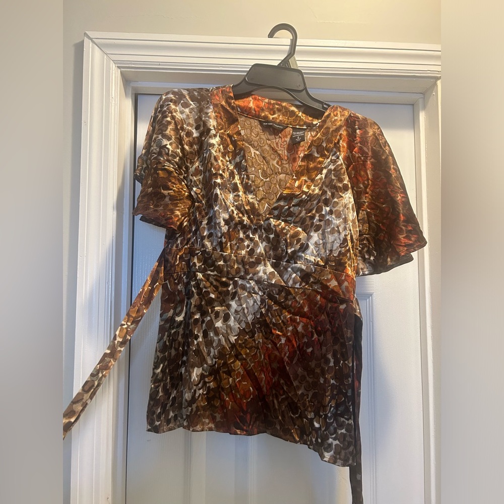 New York & Company Brown Multi-Color Wrap Blouse